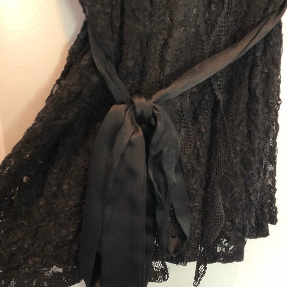Gorgeous Lace Black Camisole with Satin Ribbon Tie - Picture 3 of 8